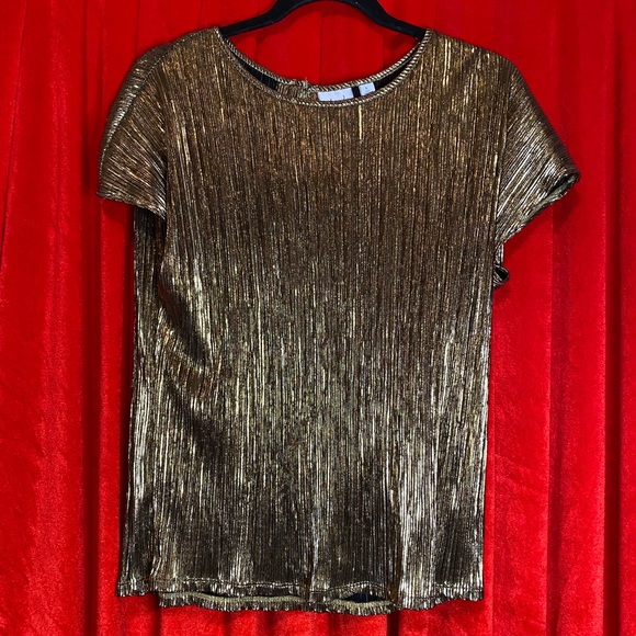 ⭐️Vintage gold top⭐️ - Picture 2 of 8